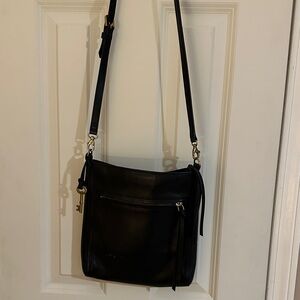 Fossil Black Leather Crossbody Bag with Front Zip Pocket